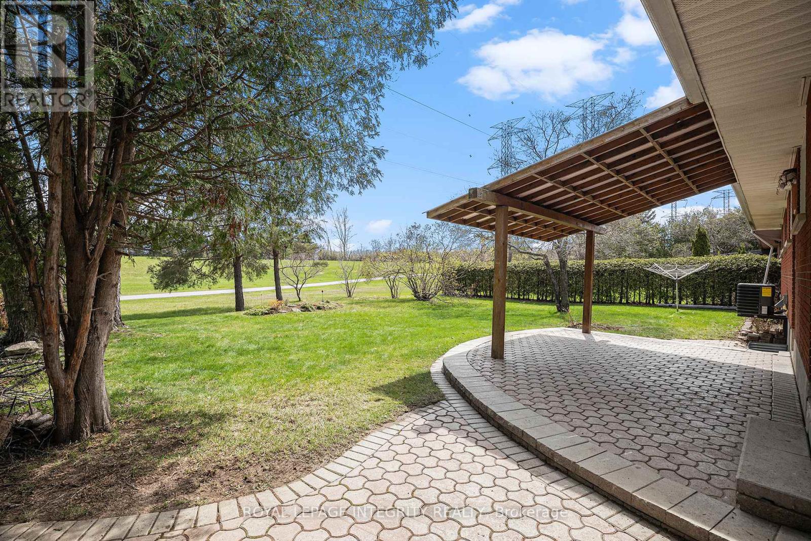 B - 19 Sherry Lane, Ottawa, Ontario  K2G 3L4 - Photo 15 - X12588128