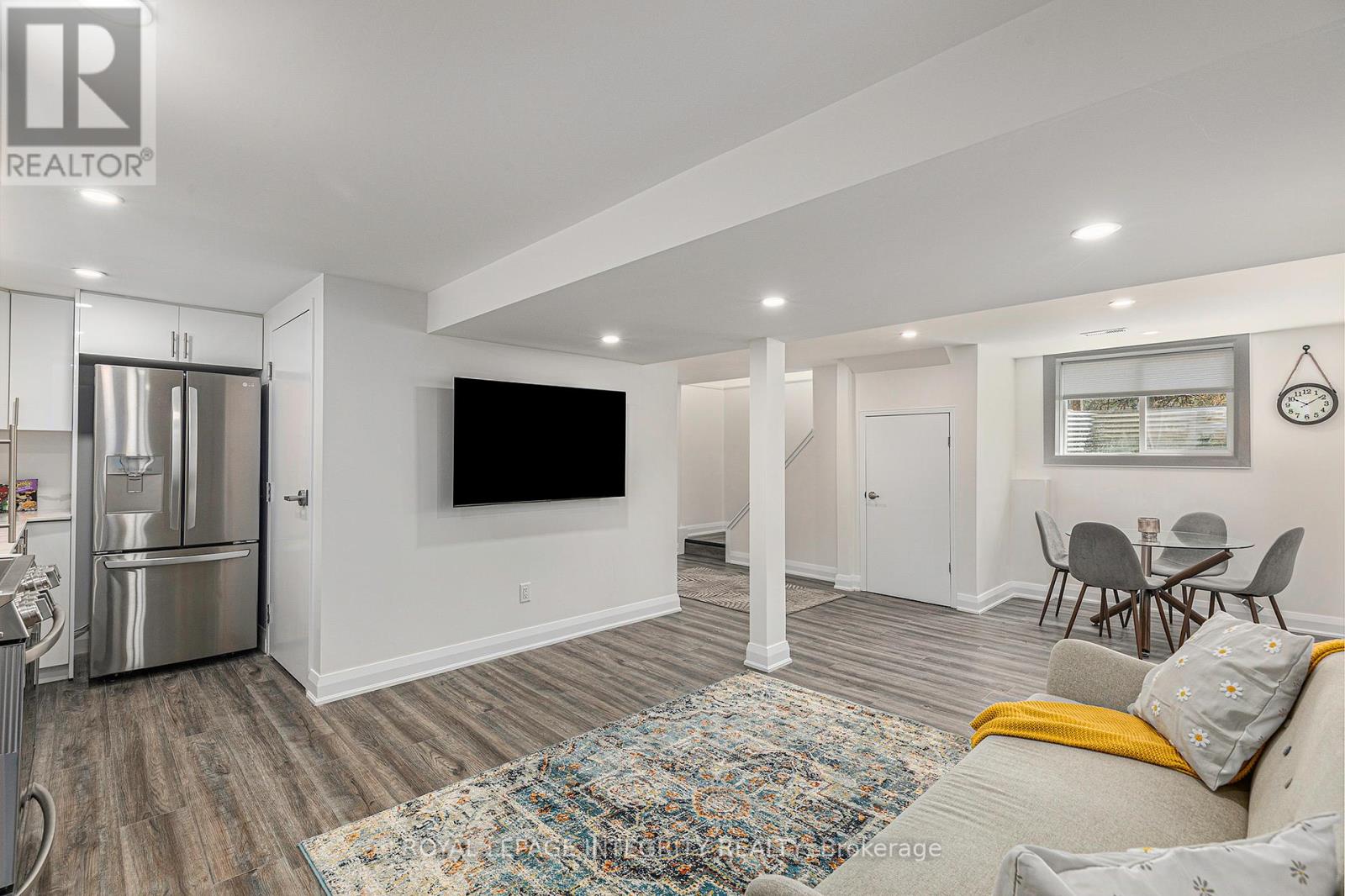 B - 19 Sherry Lane, Ottawa, Ontario  K2G 3L4 - Photo 7 - X12588128