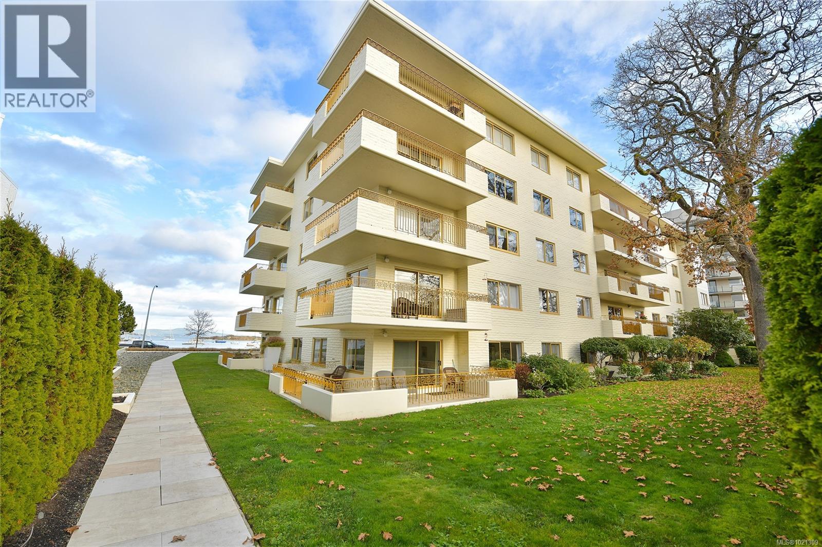 507 1440 BEACH Dr, Oak Bay, British Columbia