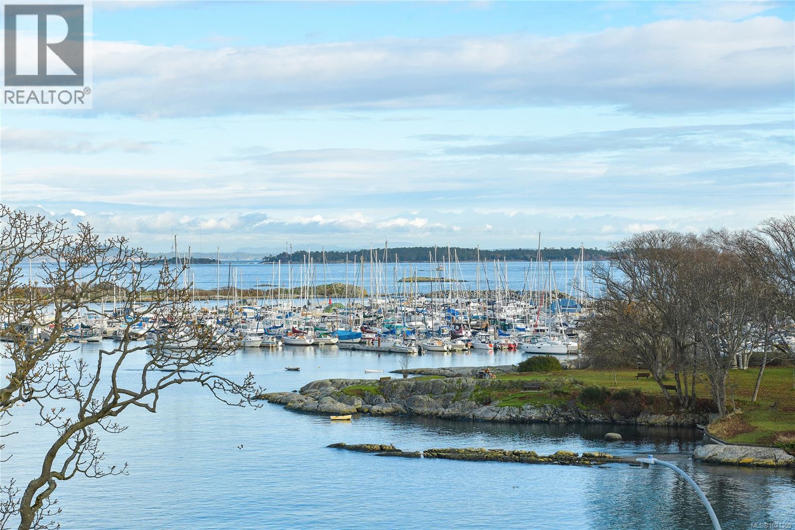 507 1440 Beach Dr, Oak Bay, British Columbia  V8S 2N8 - Photo 2 - 1021309