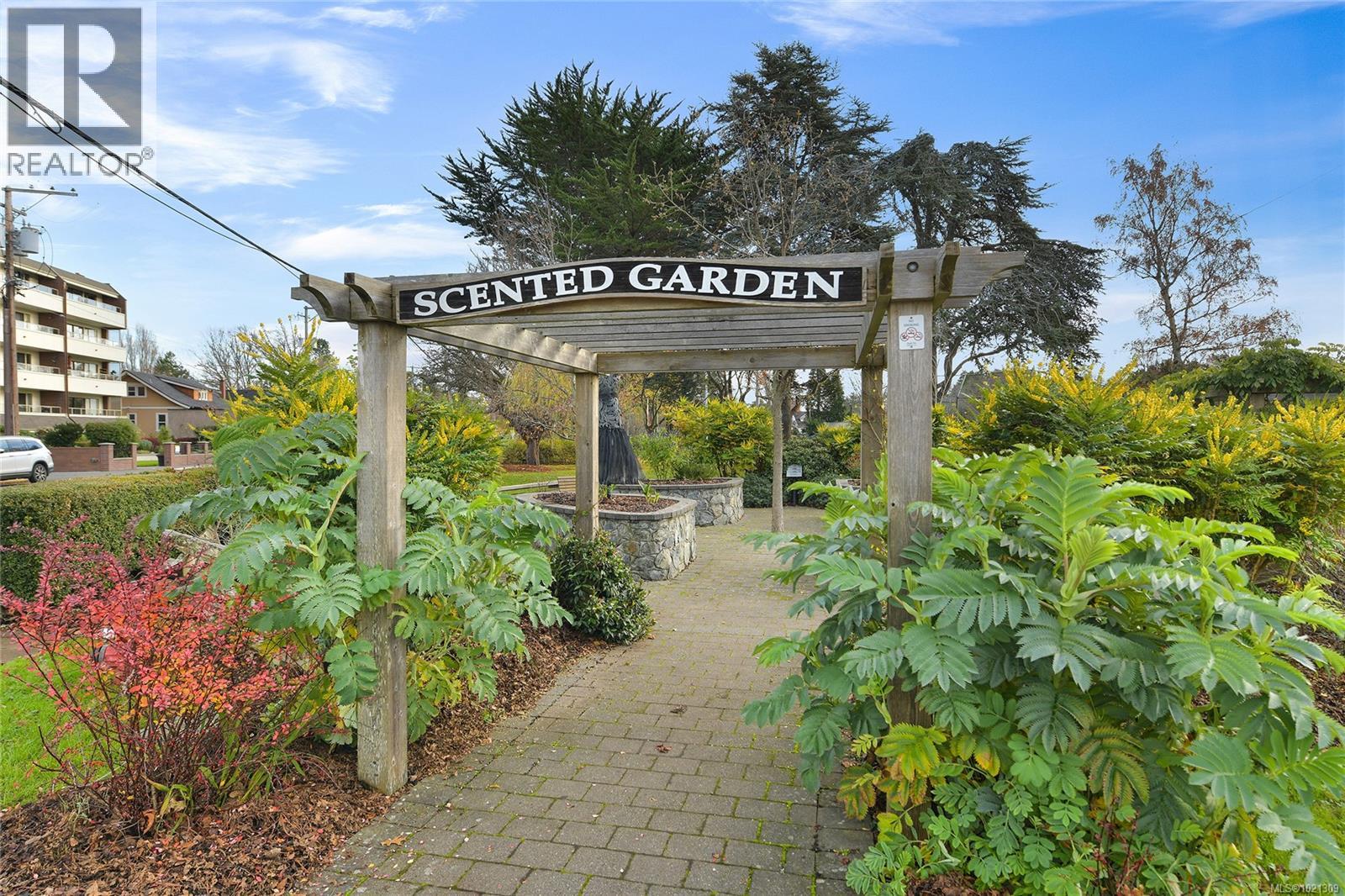 507 1440 Beach Dr, Oak Bay, British Columbia  V8S 2N8 - Photo 57 - 1021309