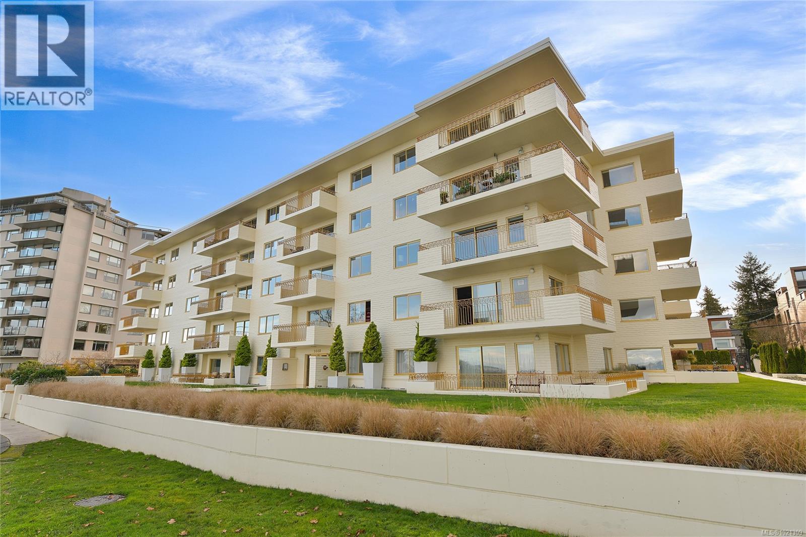 507 1440 Beach Dr, Oak Bay, British Columbia  V8S 2N8 - Photo 70 - 1021309