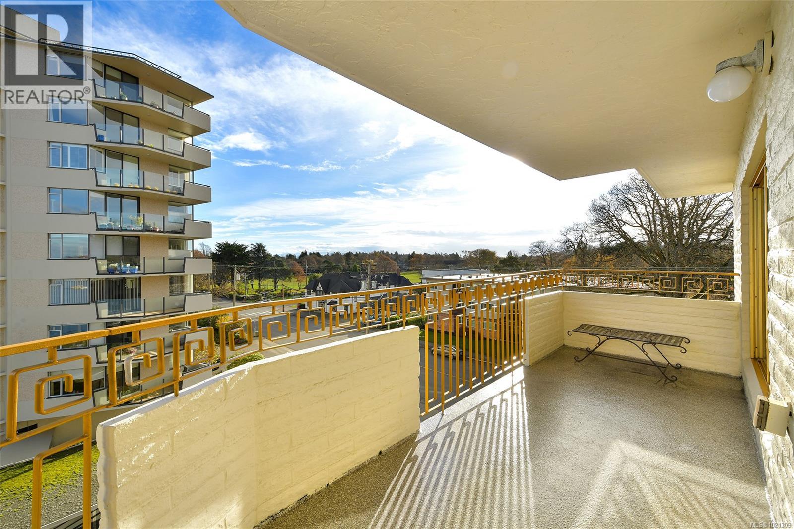 507 1440 Beach Dr, Oak Bay, British Columbia  V8S 2N8 - Photo 42 - 1021309