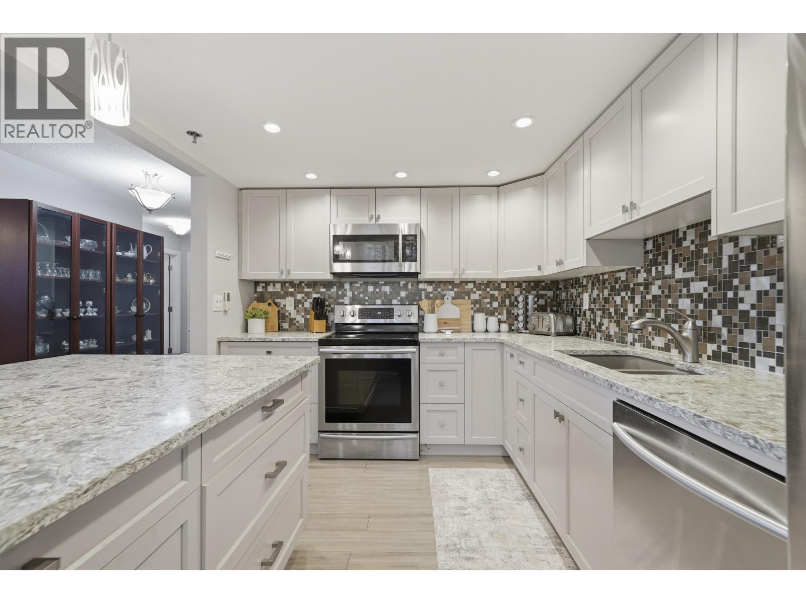 210 1189 Eastwood Street, Coquitlam, British Columbia  V3B 7N5 - Photo 5 - R3069510