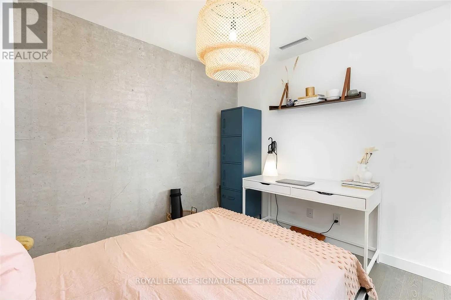 1505 - 111 Bathurst Street, Toronto, Ontario  M5V 0M9 - Photo 10 - C12588152