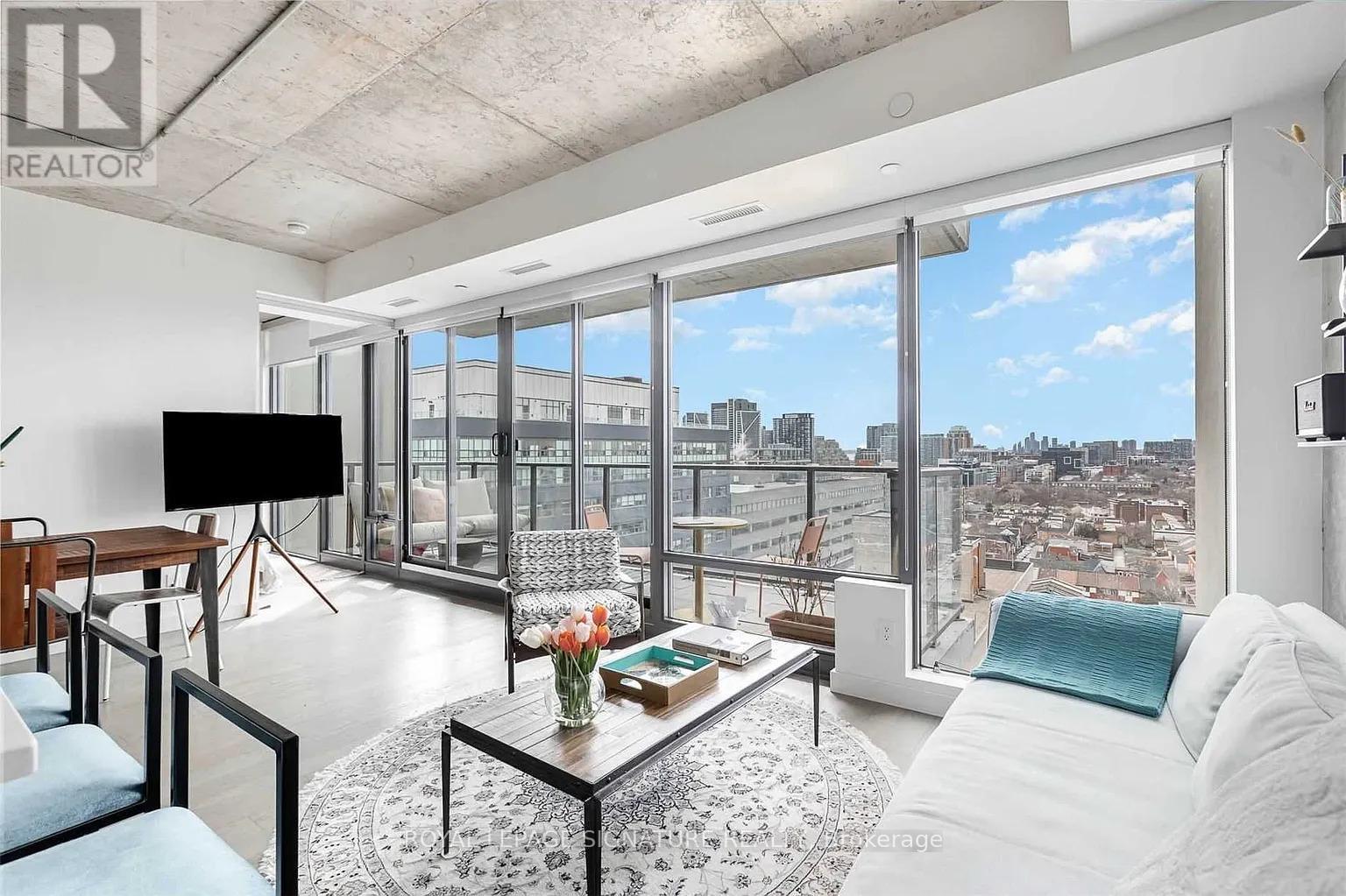 1505 - 111 Bathurst Street, Toronto, Ontario  M5V 0M9 - Photo 4 - C12588152