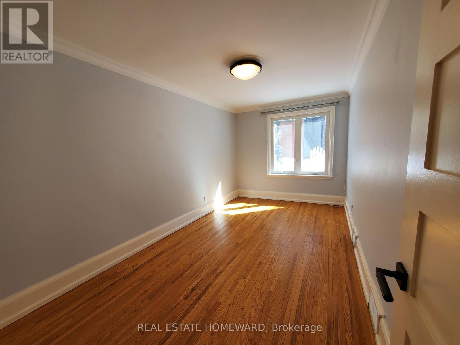 Main Floor - 21 Love Crescent, Toronto, Ontario M4E 1V6 - Photo 21 - E12588148