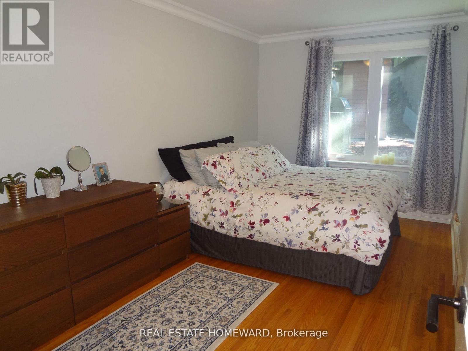 Main Floor - 21 Love Crescent, Toronto, Ontario M4E 1V6 - Photo 22 - E12588148