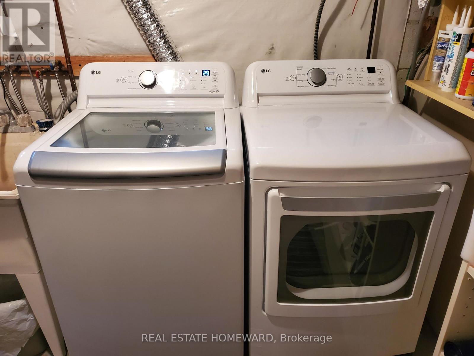 Main Floor - 21 Love Crescent, Toronto, Ontario M4E 1V6 - Photo 29 - E12588148