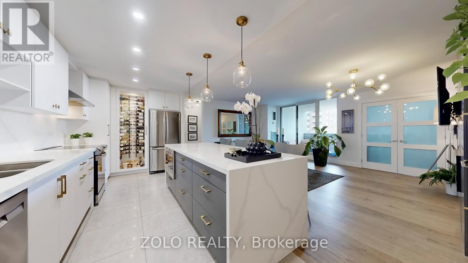 1509 - 1515 Lakeshore Road E, Mississauga, Ontario  L5E 3E3 - Photo 11 - W12588134