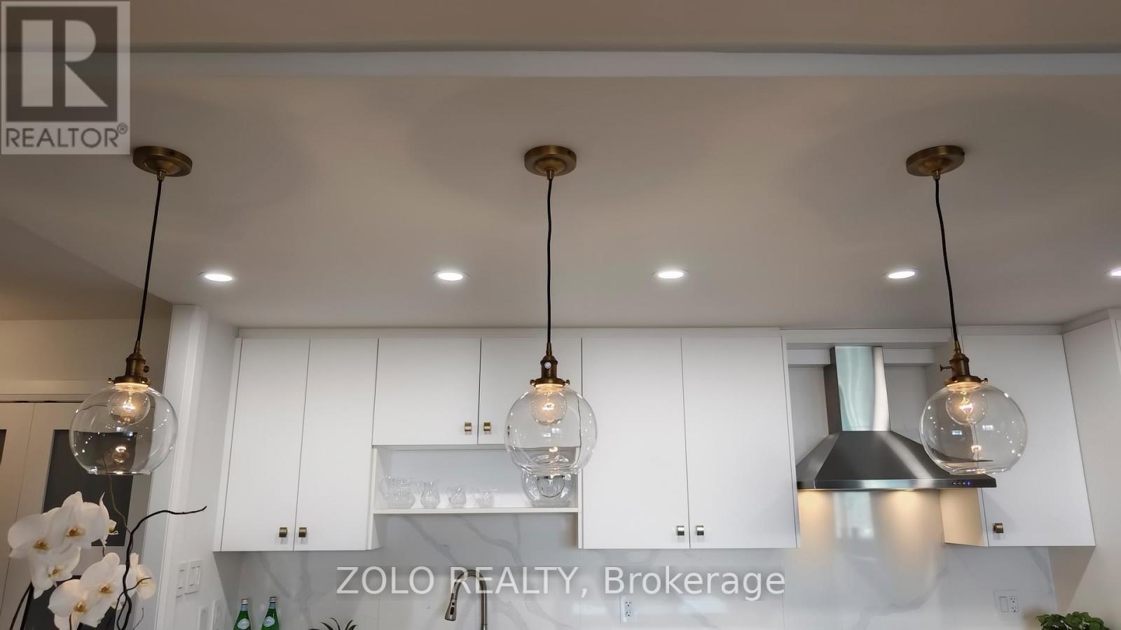 1509 - 1515 Lakeshore Road E, Mississauga, Ontario  L5E 3E3 - Photo 16 - W12588134