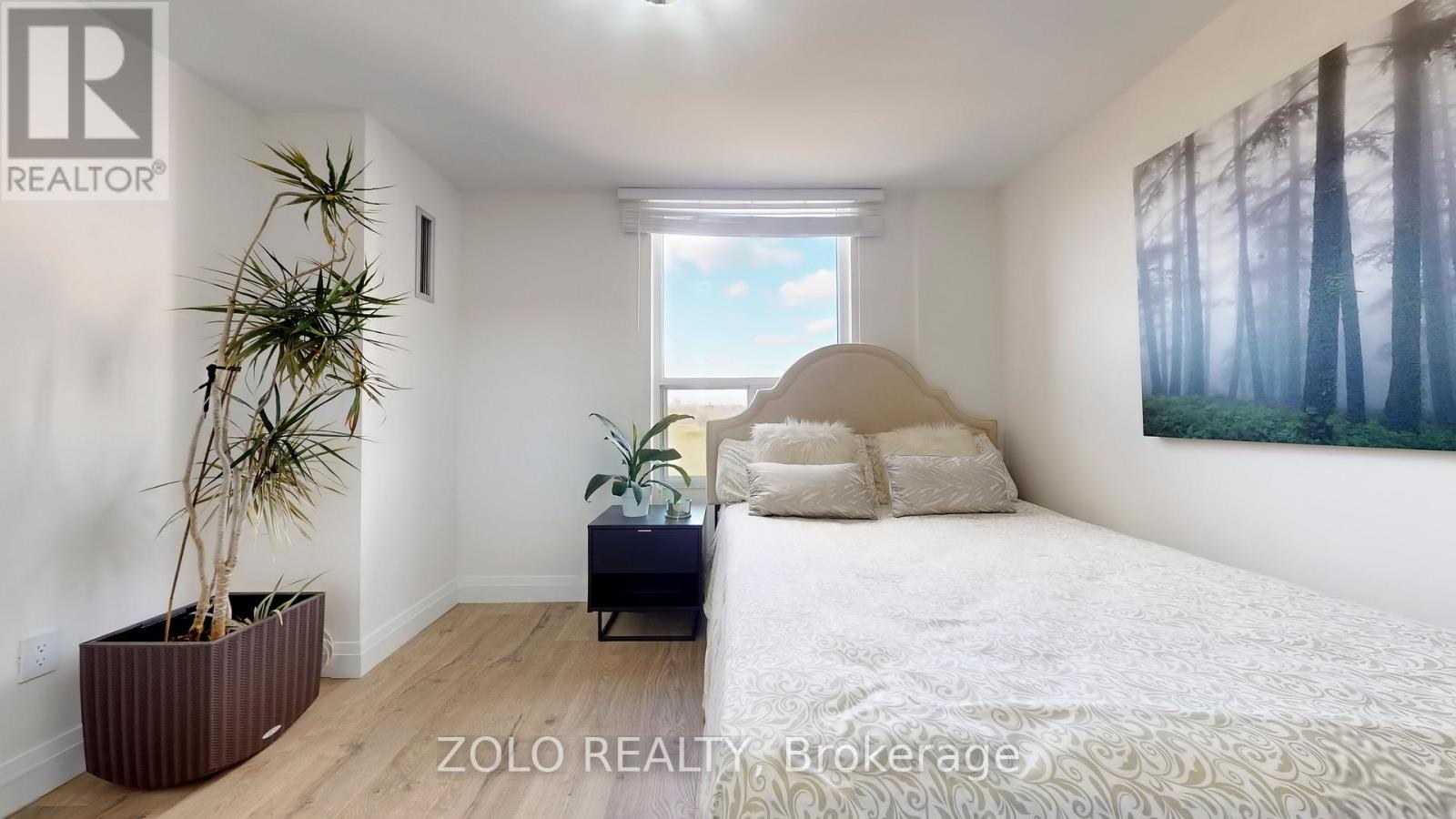 1509 - 1515 Lakeshore Road E, Mississauga, Ontario  L5E 3E3 - Photo 26 - W12588134