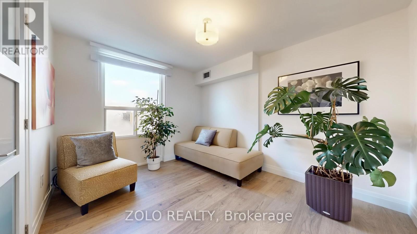 1509 - 1515 Lakeshore Road E, Mississauga, Ontario  L5E 3E3 - Photo 28 - W12588134