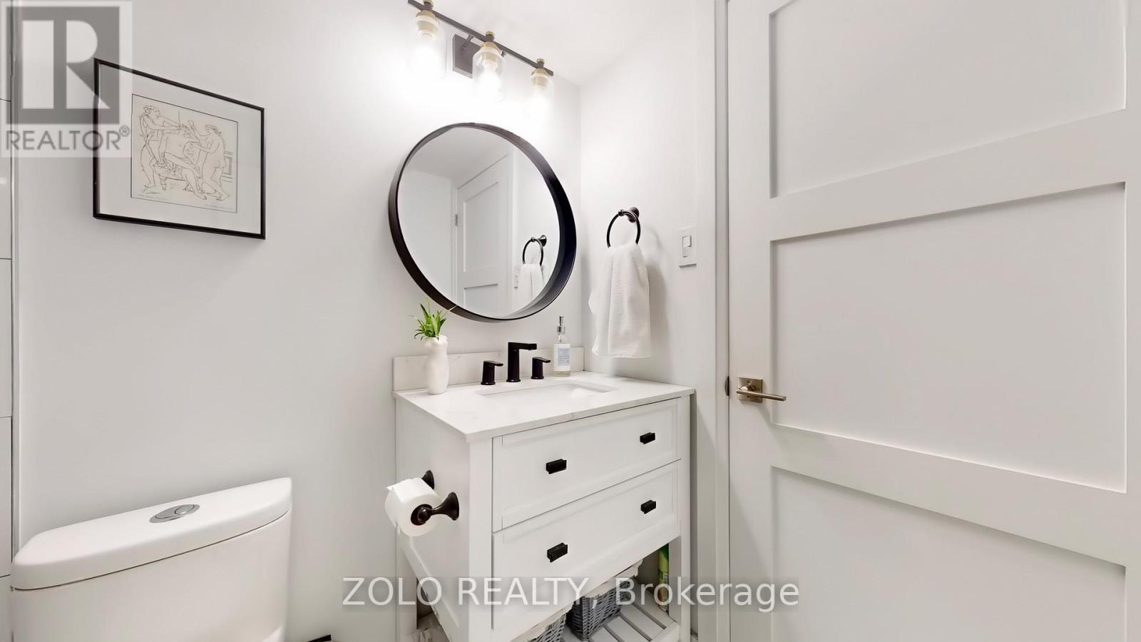 1509 - 1515 Lakeshore Road E, Mississauga, Ontario  L5E 3E3 - Photo 32 - W12588134