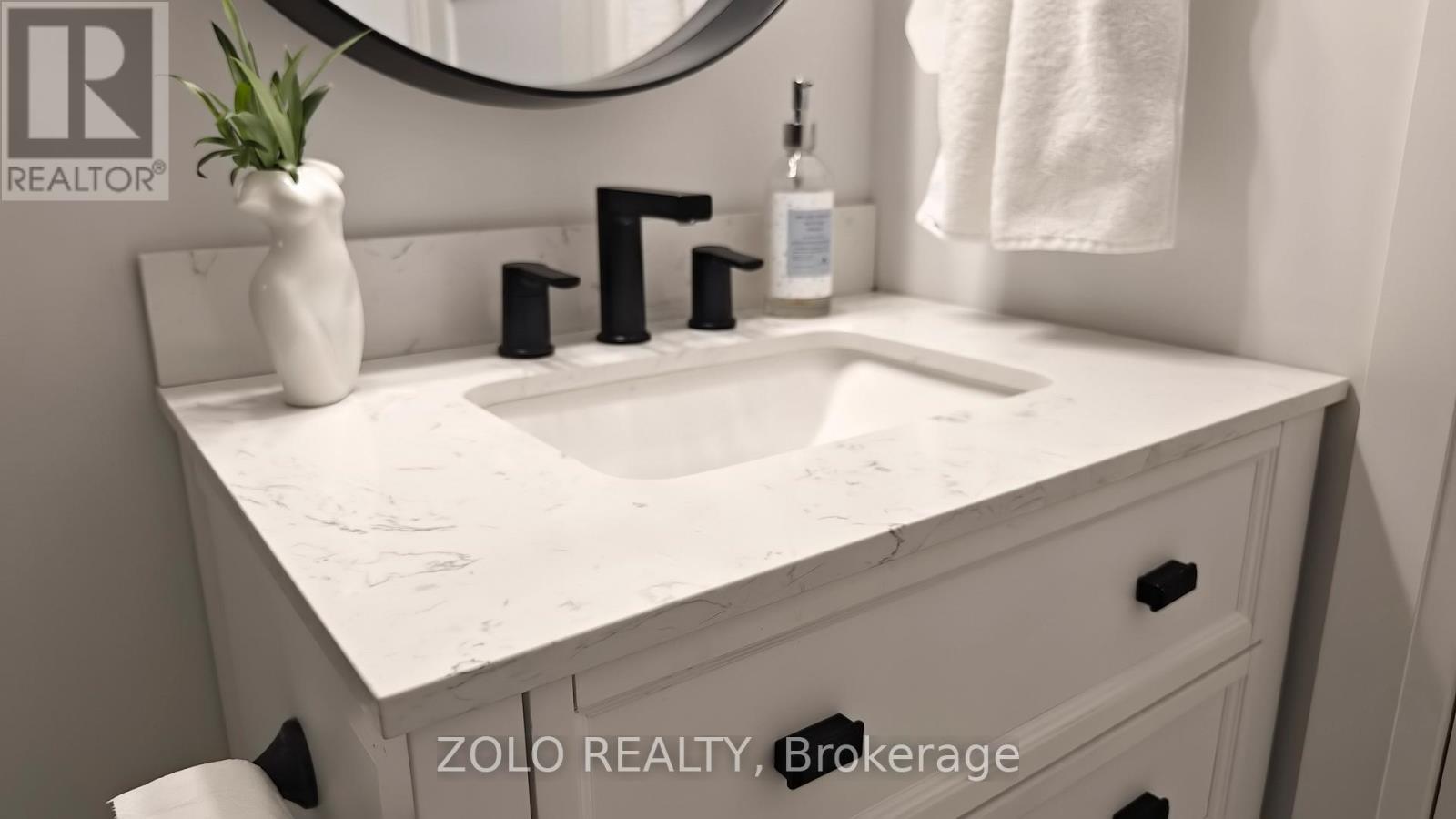 1509 - 1515 Lakeshore Road E, Mississauga, Ontario  L5E 3E3 - Photo 34 - W12588134