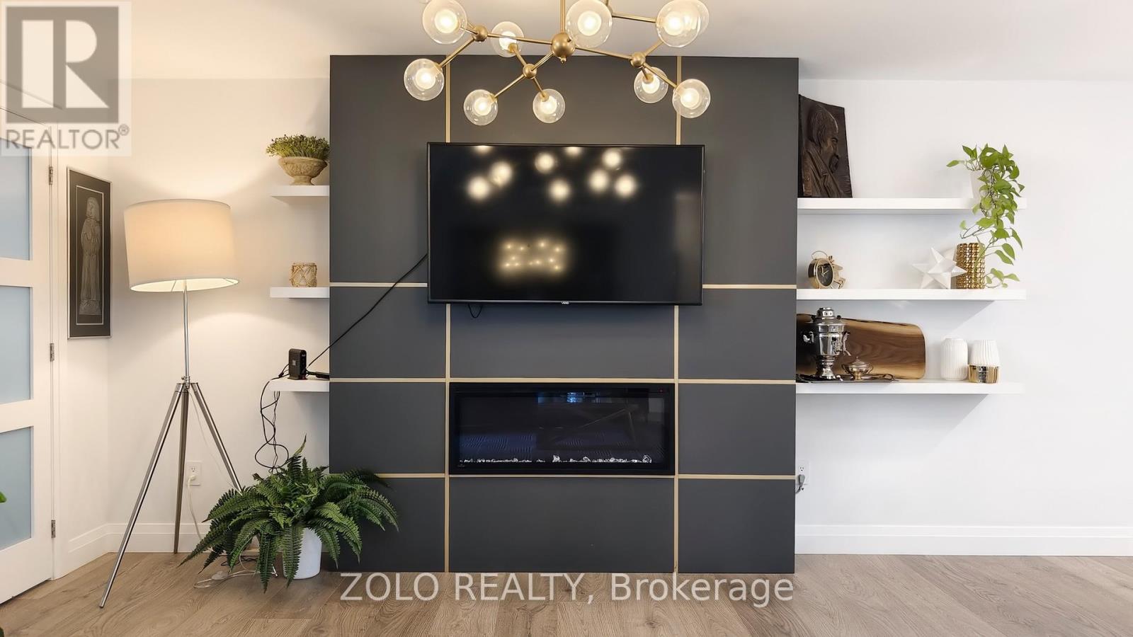 1509 - 1515 Lakeshore Road E, Mississauga, Ontario  L5E 3E3 - Photo 9 - W12588134