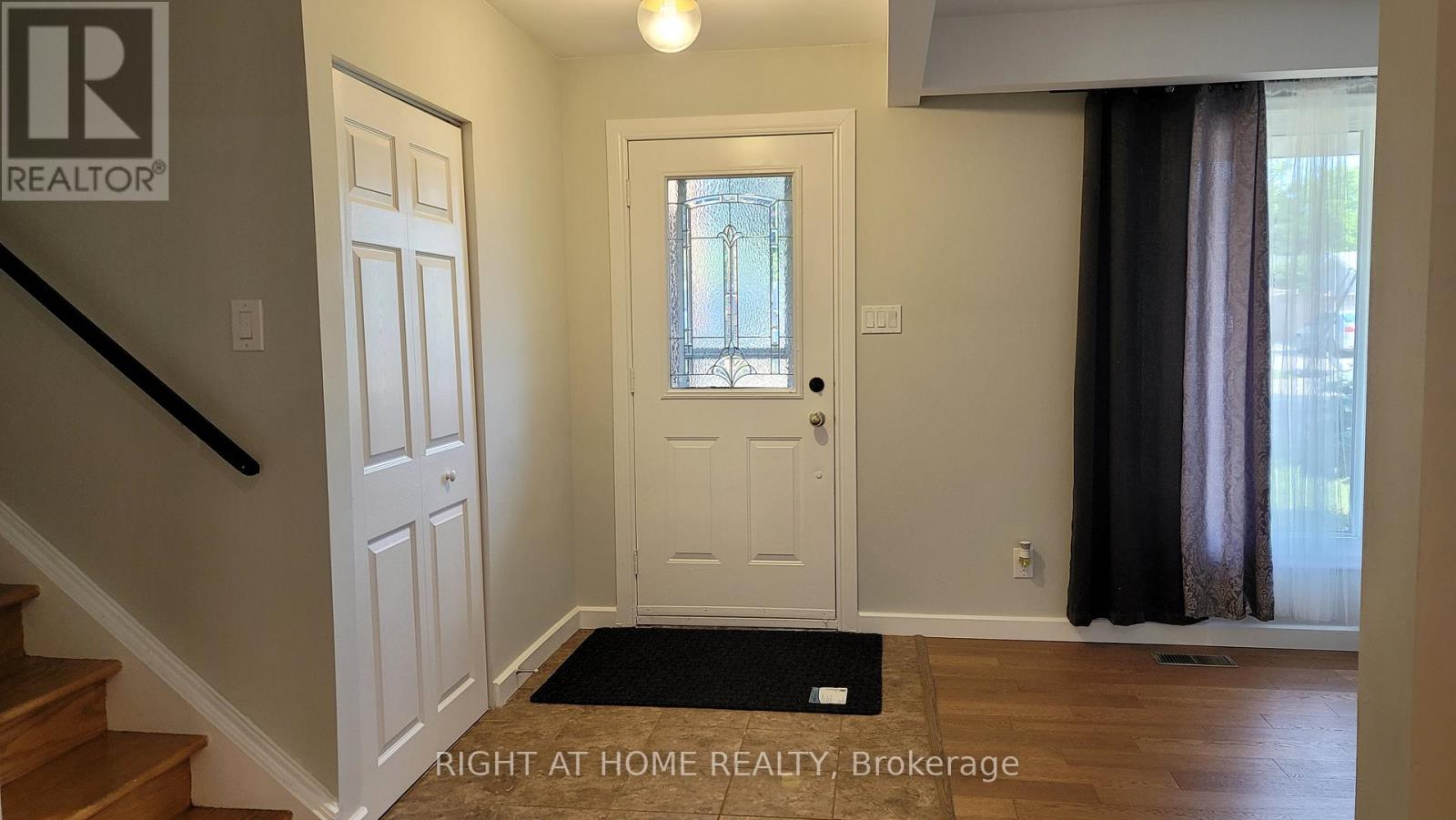 1 Bendamere Drive, Grimsby, Ontario  L3M 2N2 - Photo 12 - X12588136