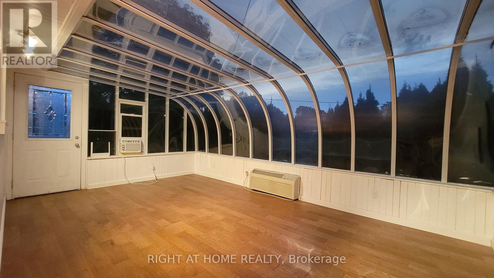 1 Bendamere Drive, Grimsby, Ontario  L3M 2N2 - Photo 18 - X12588136