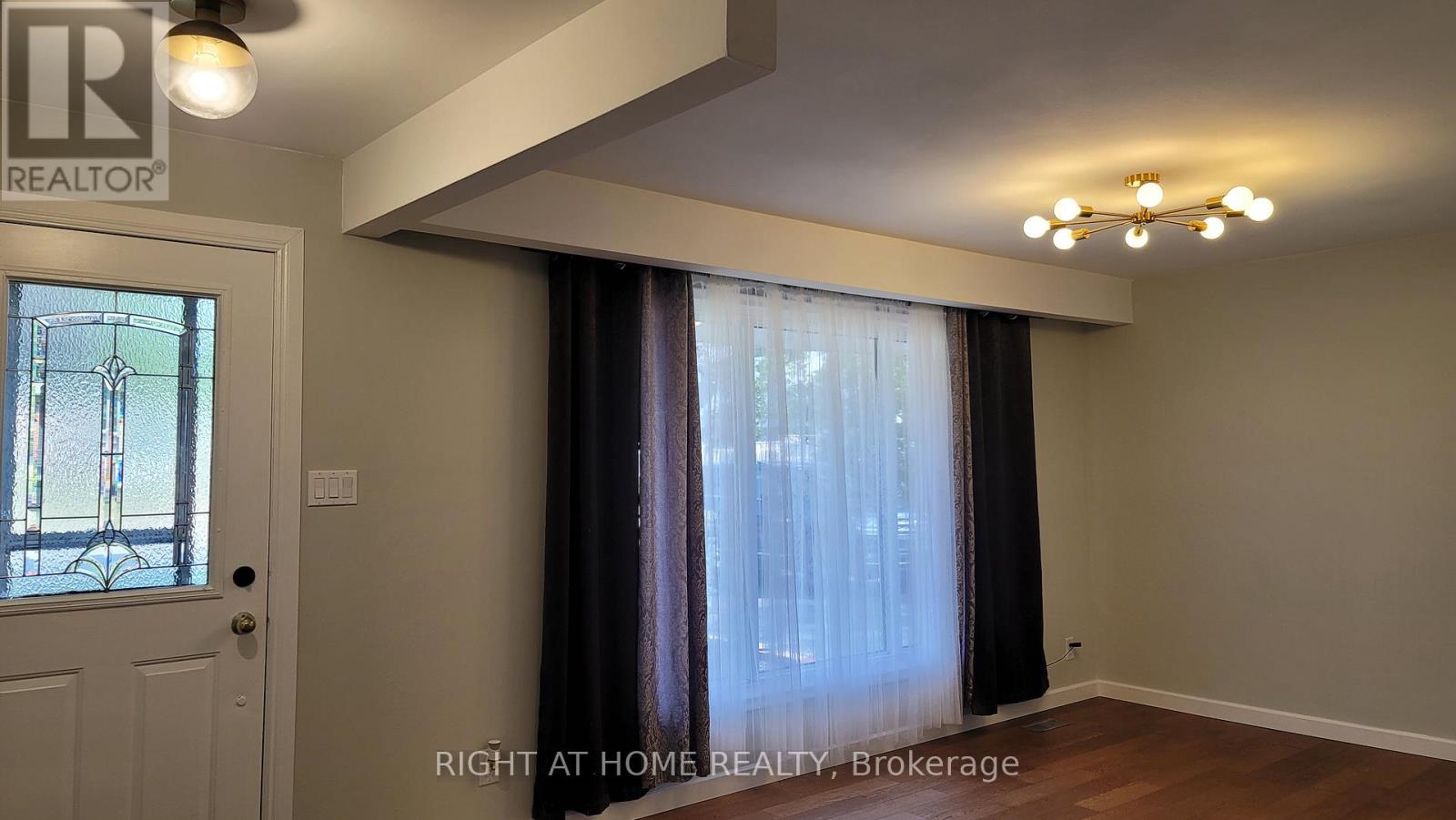 1 Bendamere Drive, Grimsby, Ontario  L3M 2N2 - Photo 7 - X12588136