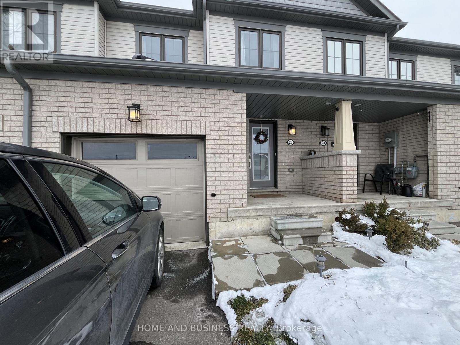 25 Allcroft Court, Hamilton, Ontario  L8J 2V5 - Photo 3 - X12588138