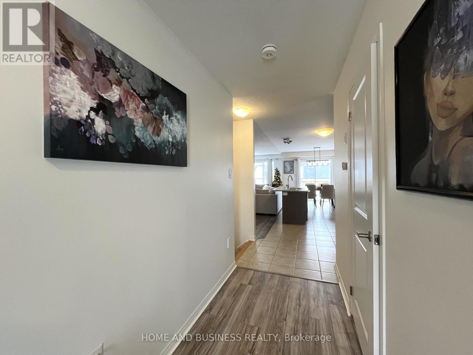 25 Allcroft Court, Hamilton, Ontario  L8J 2V5 - Photo 4 - X12588138