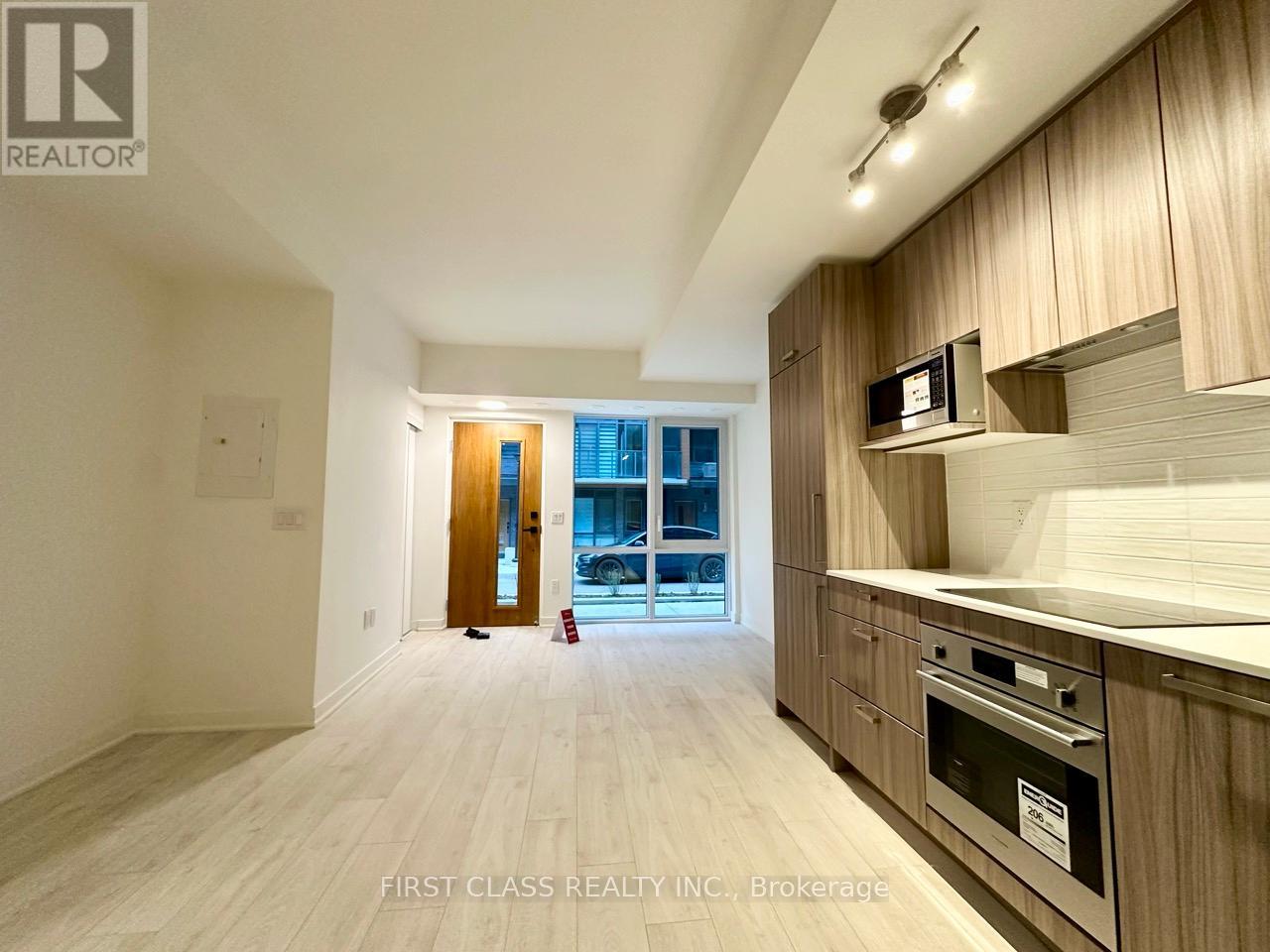 211 - 65 Curlew Drive, Toronto, Ontario  M3A 2P8 - Photo 4 - C12588156