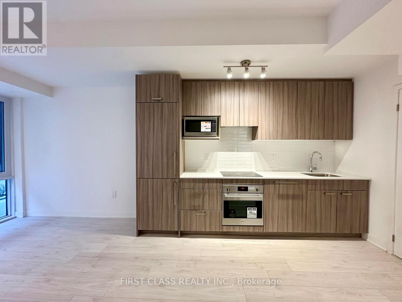 211 - 65 Curlew Drive, Toronto, Ontario  M3A 2P8 - Photo 5 - C12588156