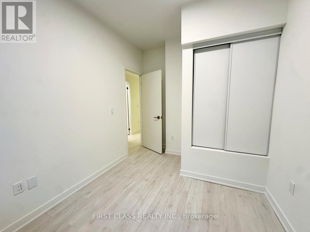 211 - 65 Curlew Drive, Toronto, Ontario  M3A 2P8 - Photo 9 - C12588156