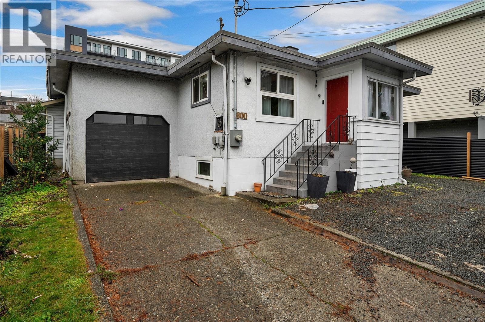 800 Alder St, Campbell River, British Columbia