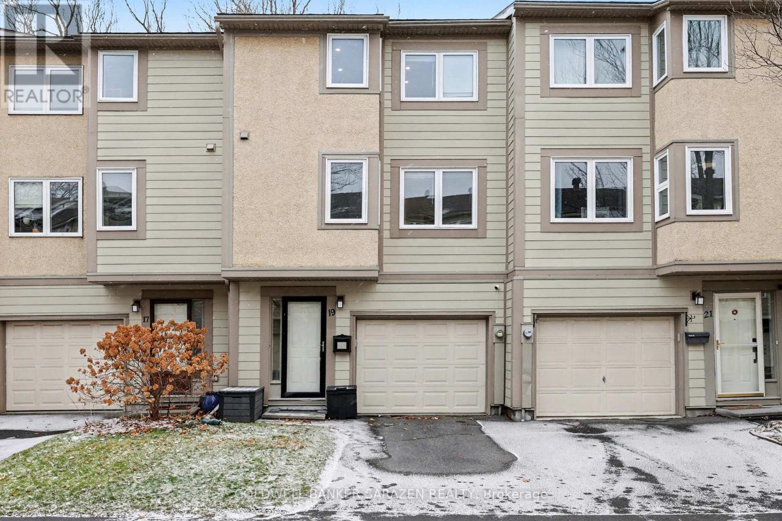 19 PEARY WAY, Ottawa, Ontario