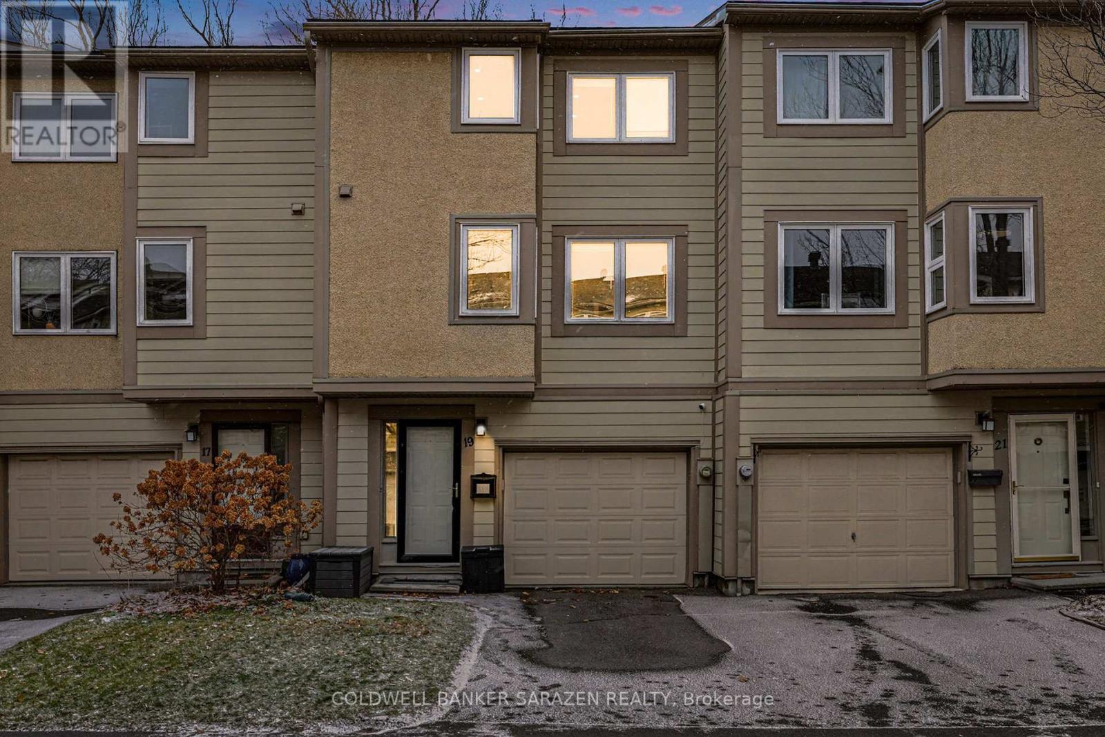 19 Peary Way, Ottawa, Ontario  K2L 1Z9 - Photo 3 - X12588174