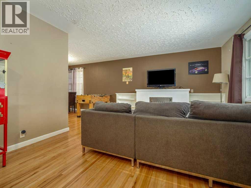 2704 3 Avenue S, Lethbridge, Alberta T1J 0M6 - Photo 7 - A2268276
