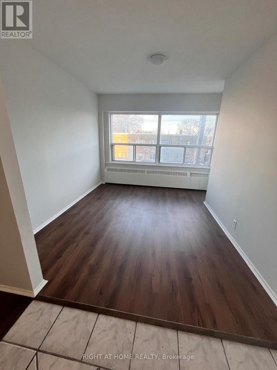 302 - 1801 Eglinton Avenue W, Toronto, Ontario M6E 2H7 - Photo 12 - C12588166