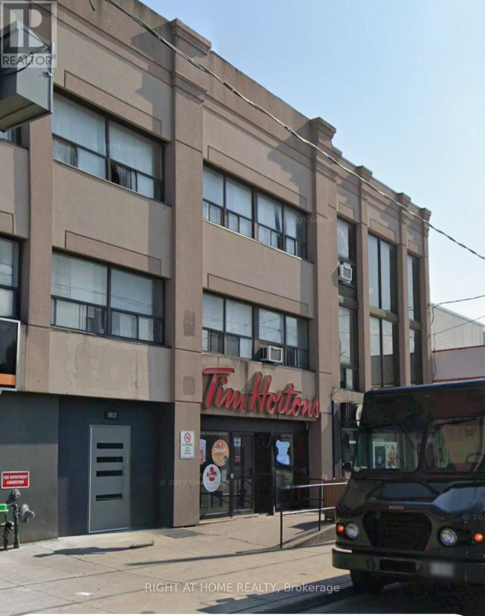 302 - 1801 Eglinton Avenue W, Toronto, Ontario M6E 2H7 - Photo 18 - C12588166