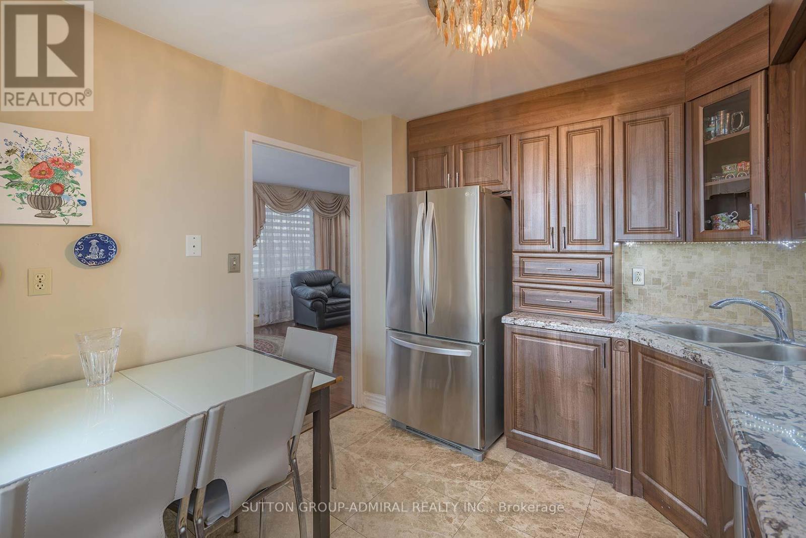 601 - 135 Antibes Drive, Toronto, Ontario M2R 2Z1 - Photo 18 - C12579034