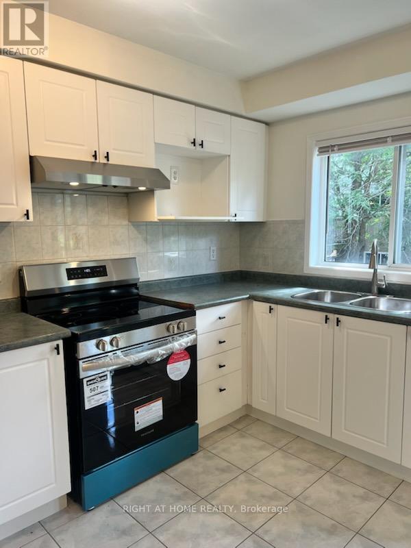 155 - 1480 Britannia Road W, Mississauga (East Credit), Ontario  L5V 2K4 - Photo 4 - W12512376