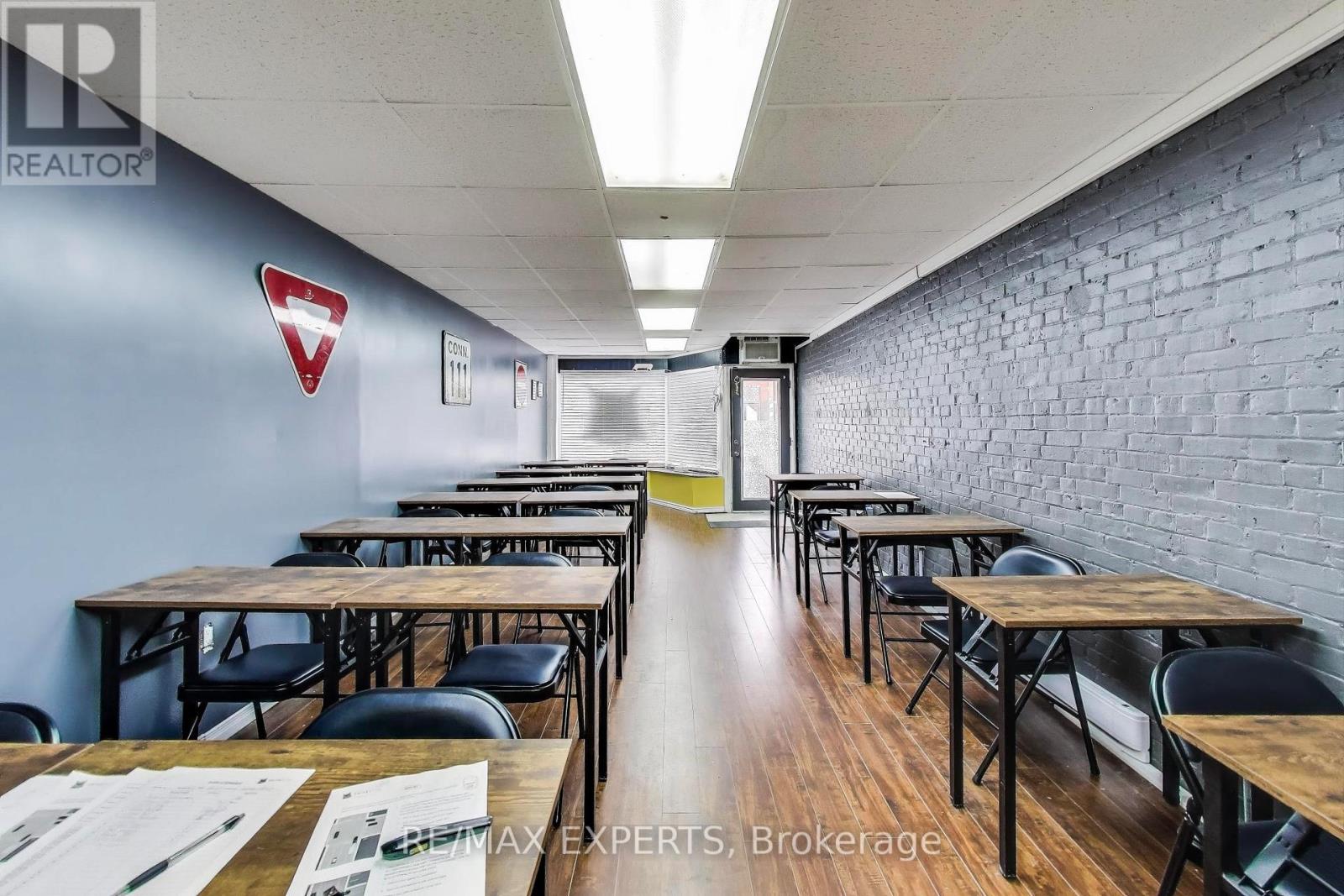 595-599 Dundas Street, Woodstock, Ontario N4S 1C9 - Photo 7 - X12588160