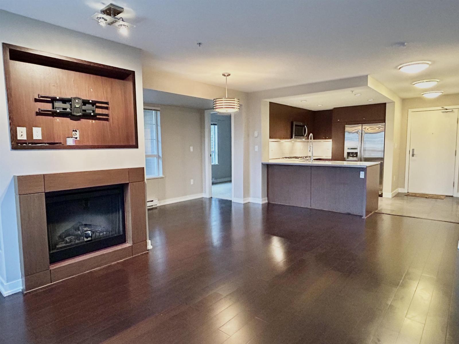 205 2940 King George Boulevard, Surrey, British Columbia  V3Z 0M8 - Photo 11 - R3048264