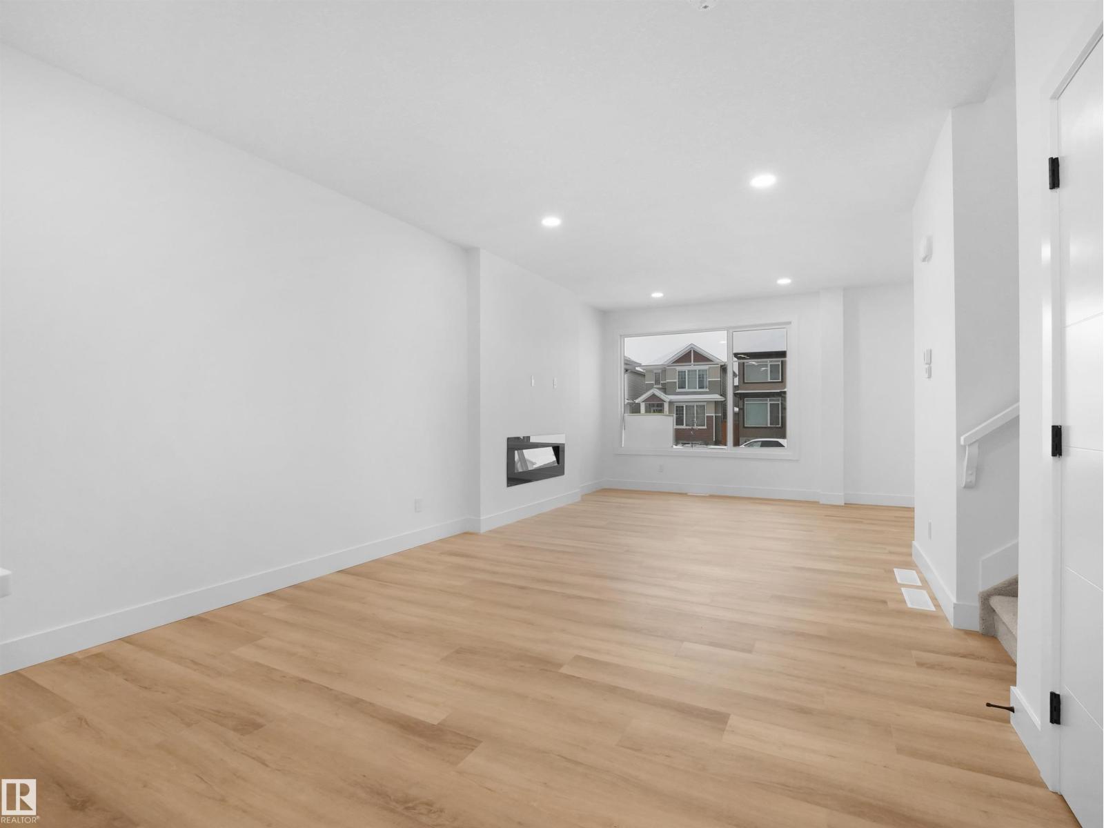 788 Cy Becker Dr Nw, Edmonton, Alberta  T5Y 2W4 - Photo 8 - E4467085