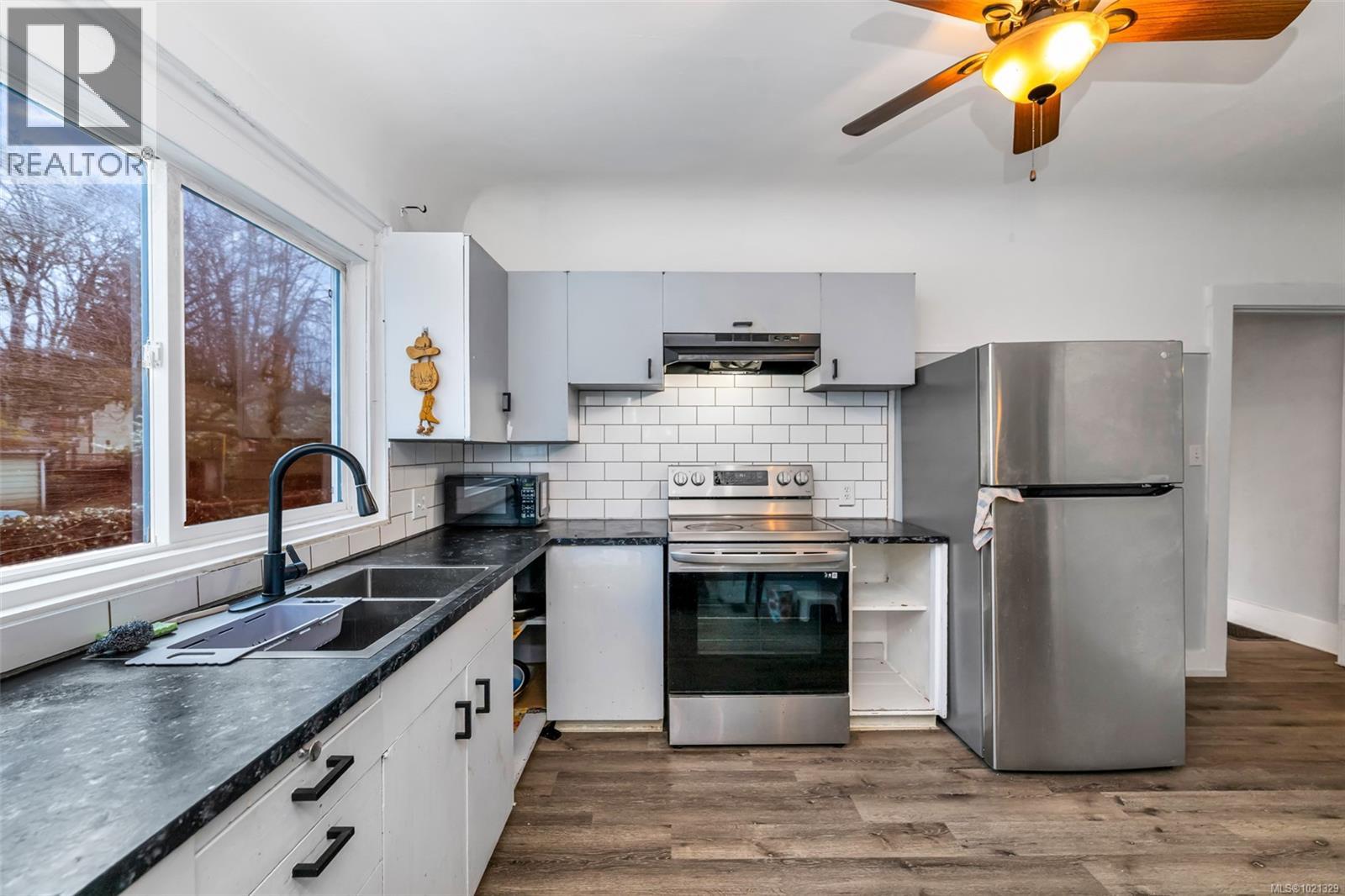 220 Coronation Ave, Duncan, British Columbia V9L 2T2 - Photo 7 - 1021329