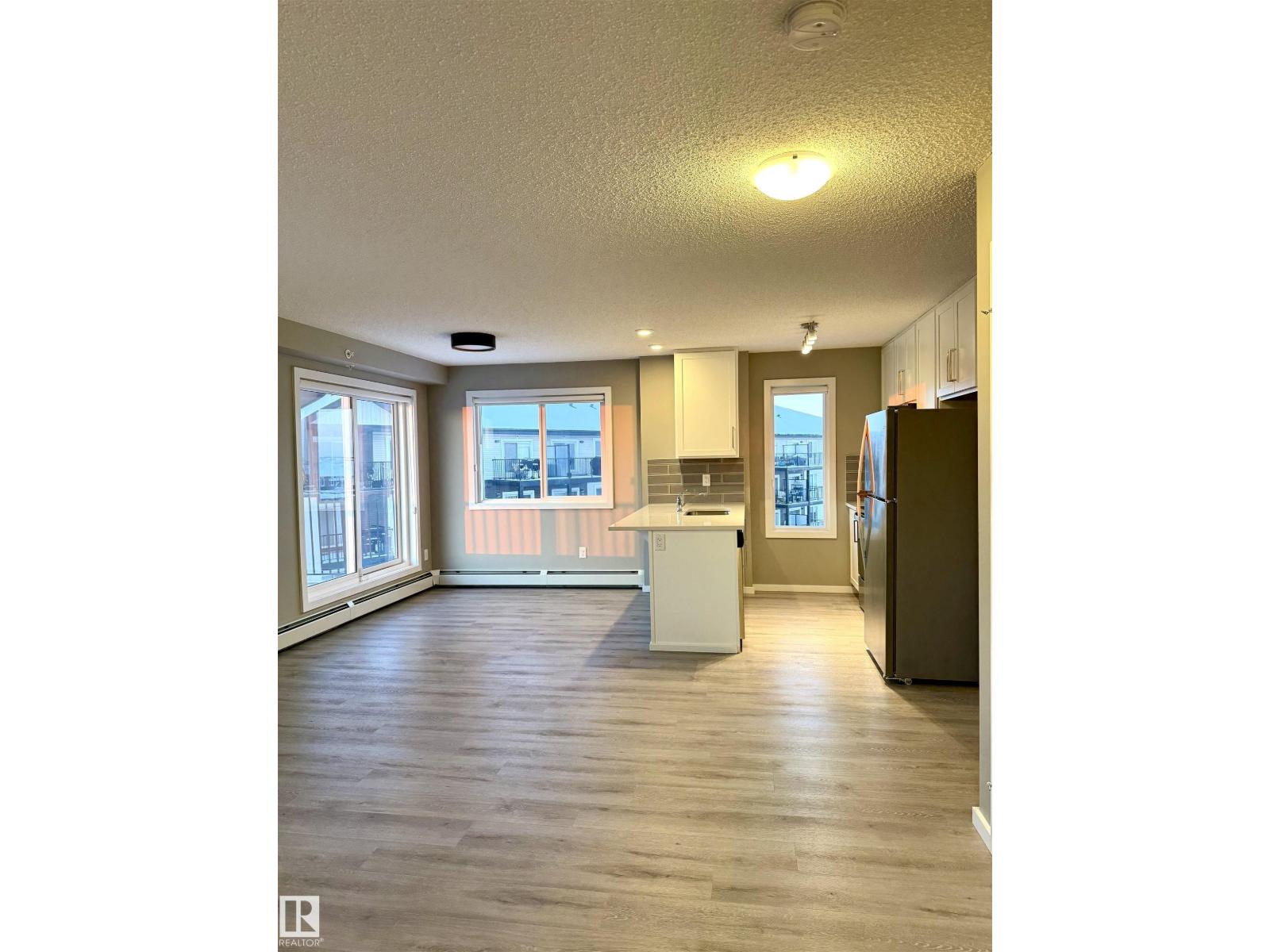 #422 148 Ebbers Bv Nw, Edmonton, Alberta  T5Y 4A4 - Photo 5 - E4463390