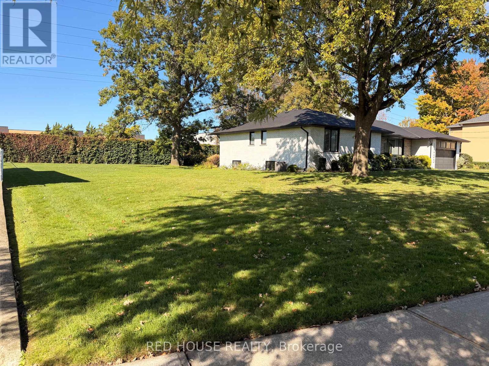 1239 MELTON DRIVE, Mississauga, Ontario