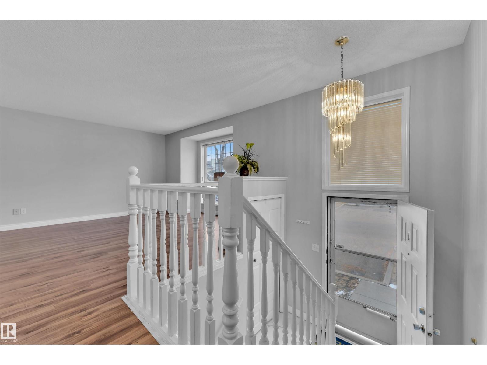 #2 3311 58 St Nw, Edmonton, Alberta T6L 6X3 - Photo 3 - E4466982