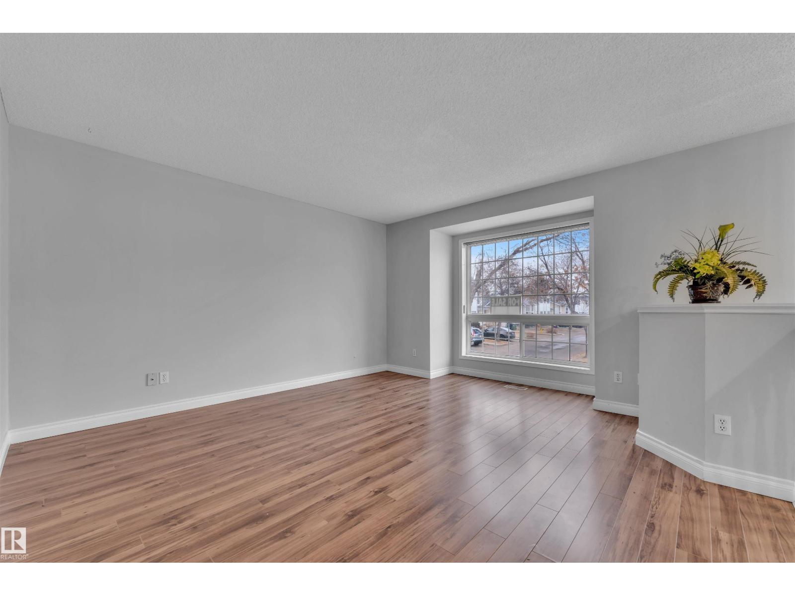 #2 3311 58 St Nw, Edmonton, Alberta T6L 6X3 - Photo 4 - E4466982