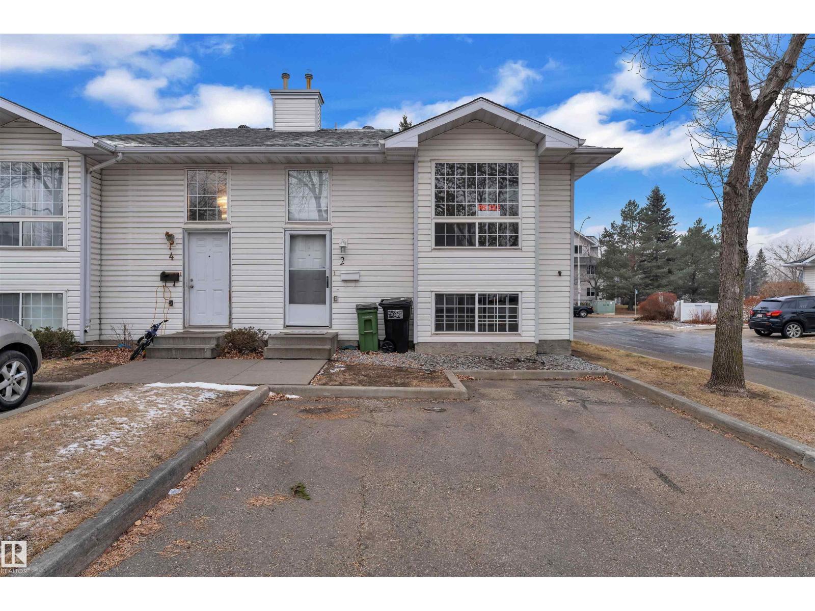 #2 3311 58 St Nw, Edmonton, Alberta T6L 6X3 - Photo 1 - E4466982