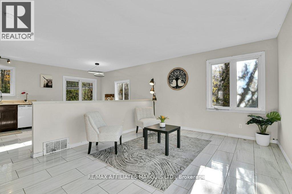 21450 Concession 10 Road, South Glengarry, Ontario  K0C 1A0 - Photo 11 - X12588210