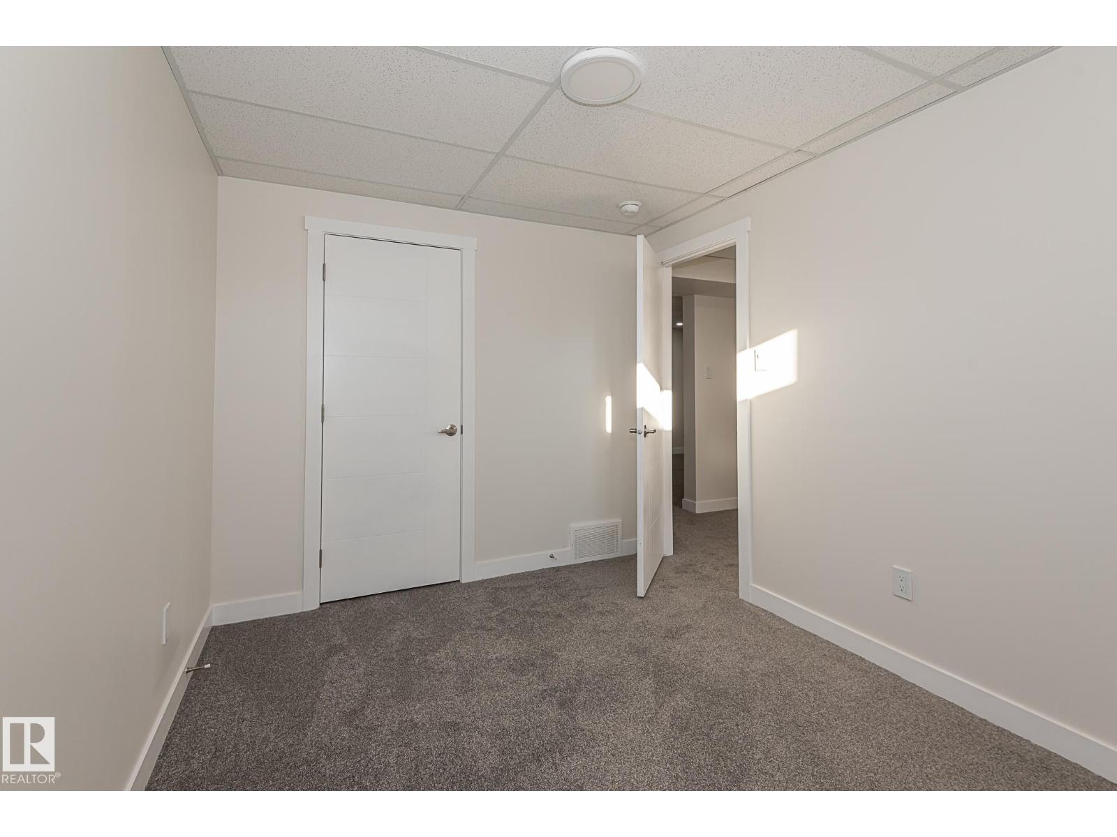 6807 98a Av Nw, Edmonton, Alberta  T6A 0B9 - Photo 43 - E4467070