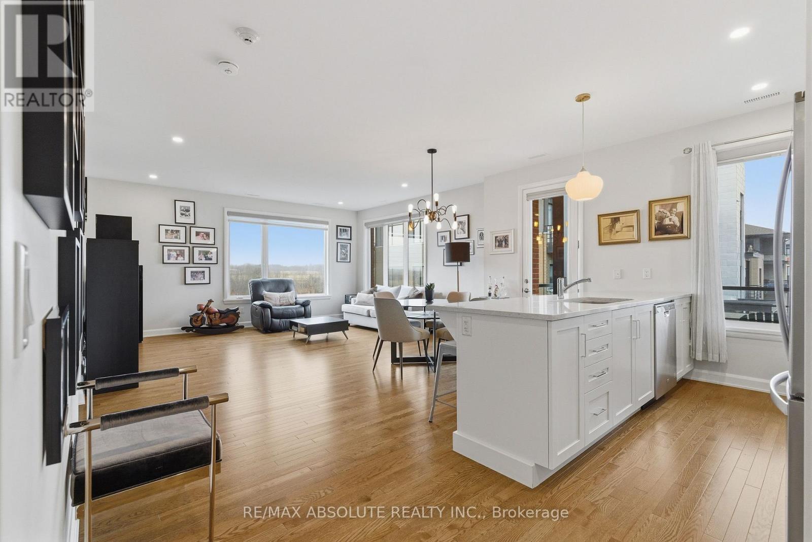 205 - 180 Boundstone Way, Ottawa, Ontario  K2T 0M9 - Photo 13 - X12557648