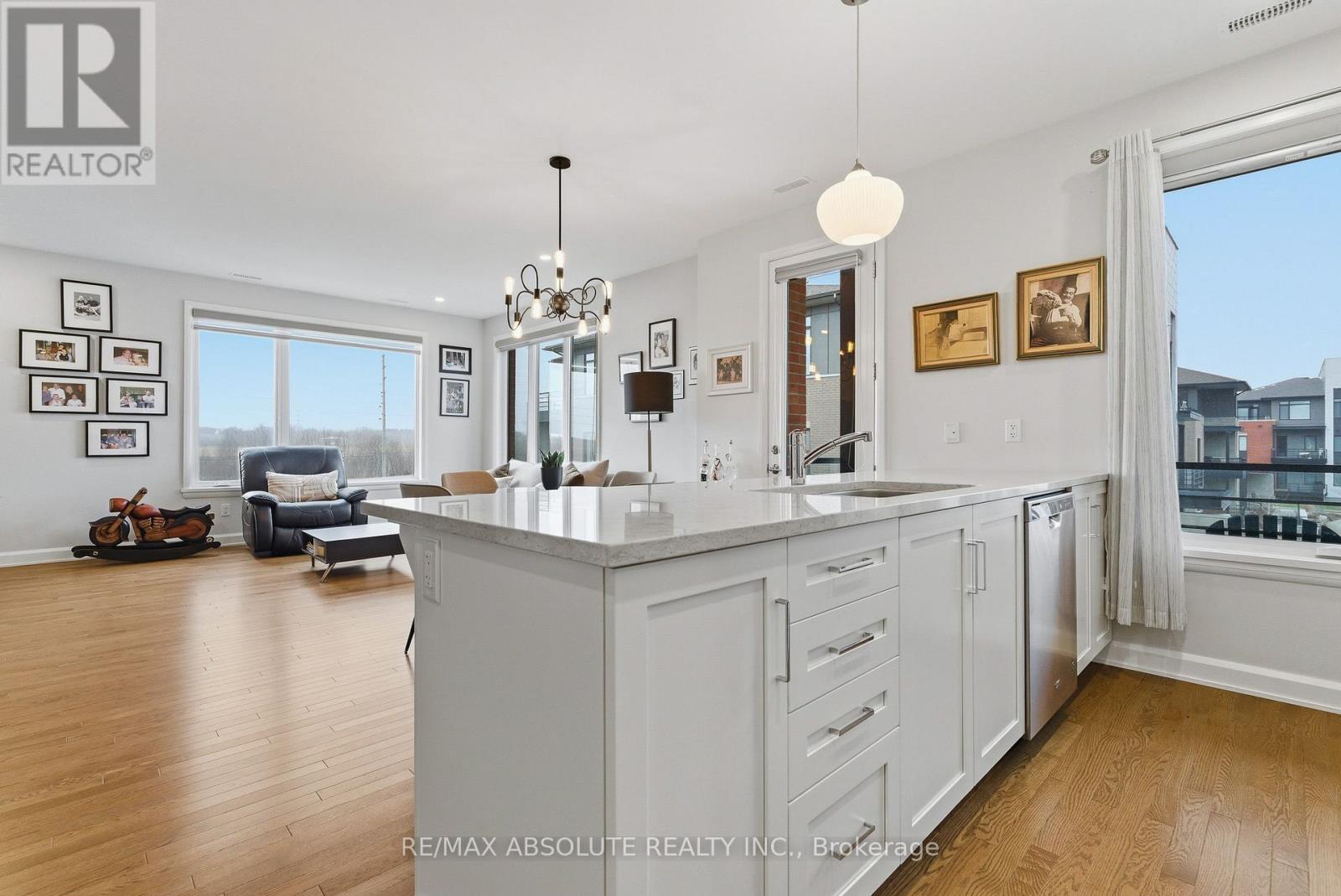 205 - 180 Boundstone Way, Ottawa, Ontario  K2T 0M9 - Photo 8 - X12557648