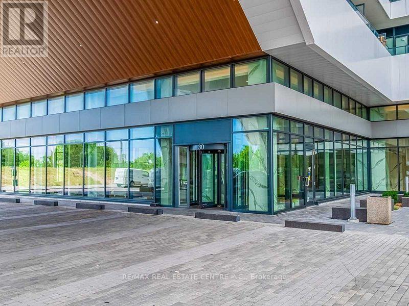 4612 - 30 Shore Breeze Drive, Toronto, Ontario  M8V 0J1 - Photo 2 - W12588212